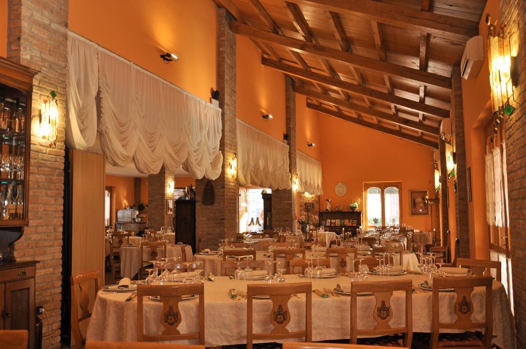 Villa Agriturismo Corte Montini Santa Giuletta Exterior foto