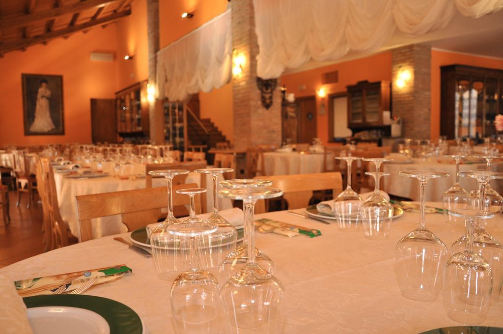 Villa Agriturismo Corte Montini Santa Giuletta Exterior foto