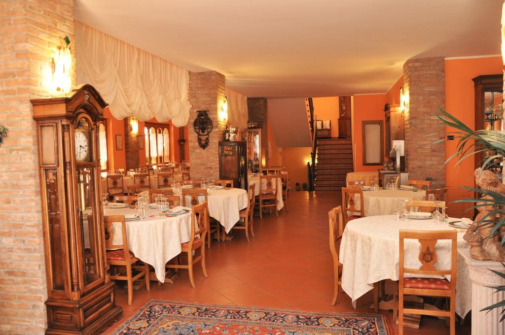 Villa Agriturismo Corte Montini Santa Giuletta Exterior foto