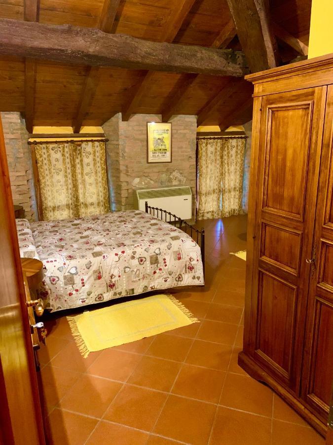 Villa Agriturismo Corte Montini Santa Giuletta Exterior foto